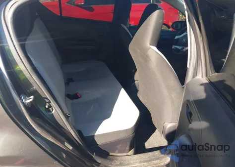 2015 Toyota Prius C One z USA, uszkodzony, nr VIN JTDKDTB34F1581740